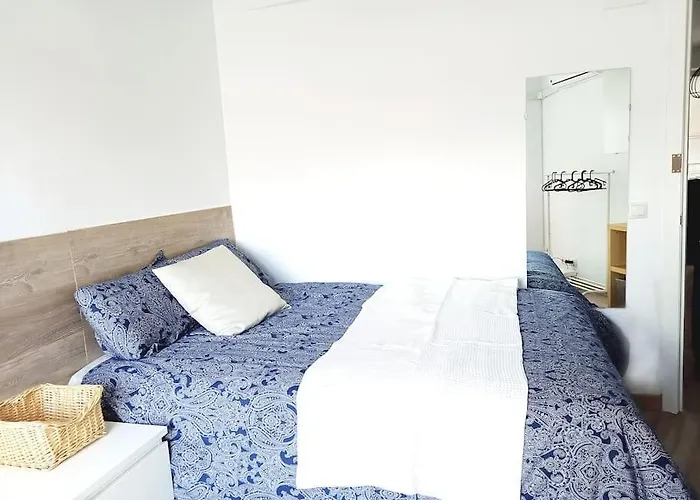 2bdr Y 1 Salon Bonito Y Practico En La Muralla Seville